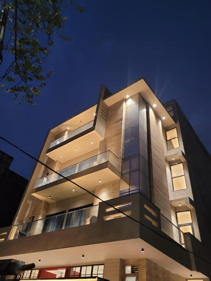 Hotel Global Corporate Noida Bagian luar foto